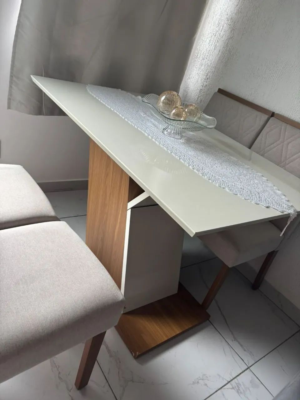 Conjunto de Sofá + Mesa c/4 cadeiras - Seminovo - Foto 5