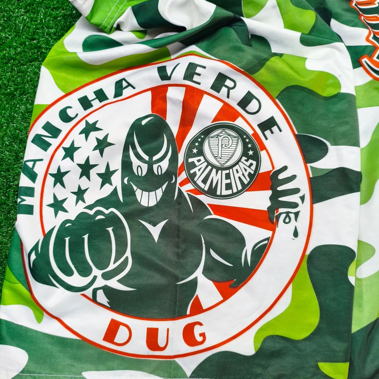 Camiseta recarga e bermuda da macha verde  - Foto 2