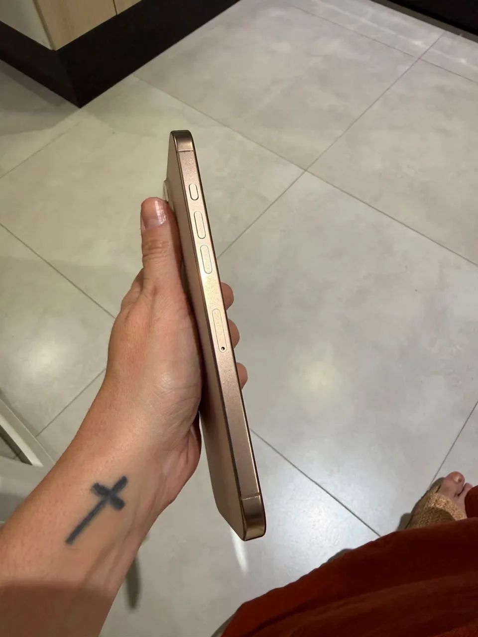 iphone 16 pro max 256 desert - Foto 3