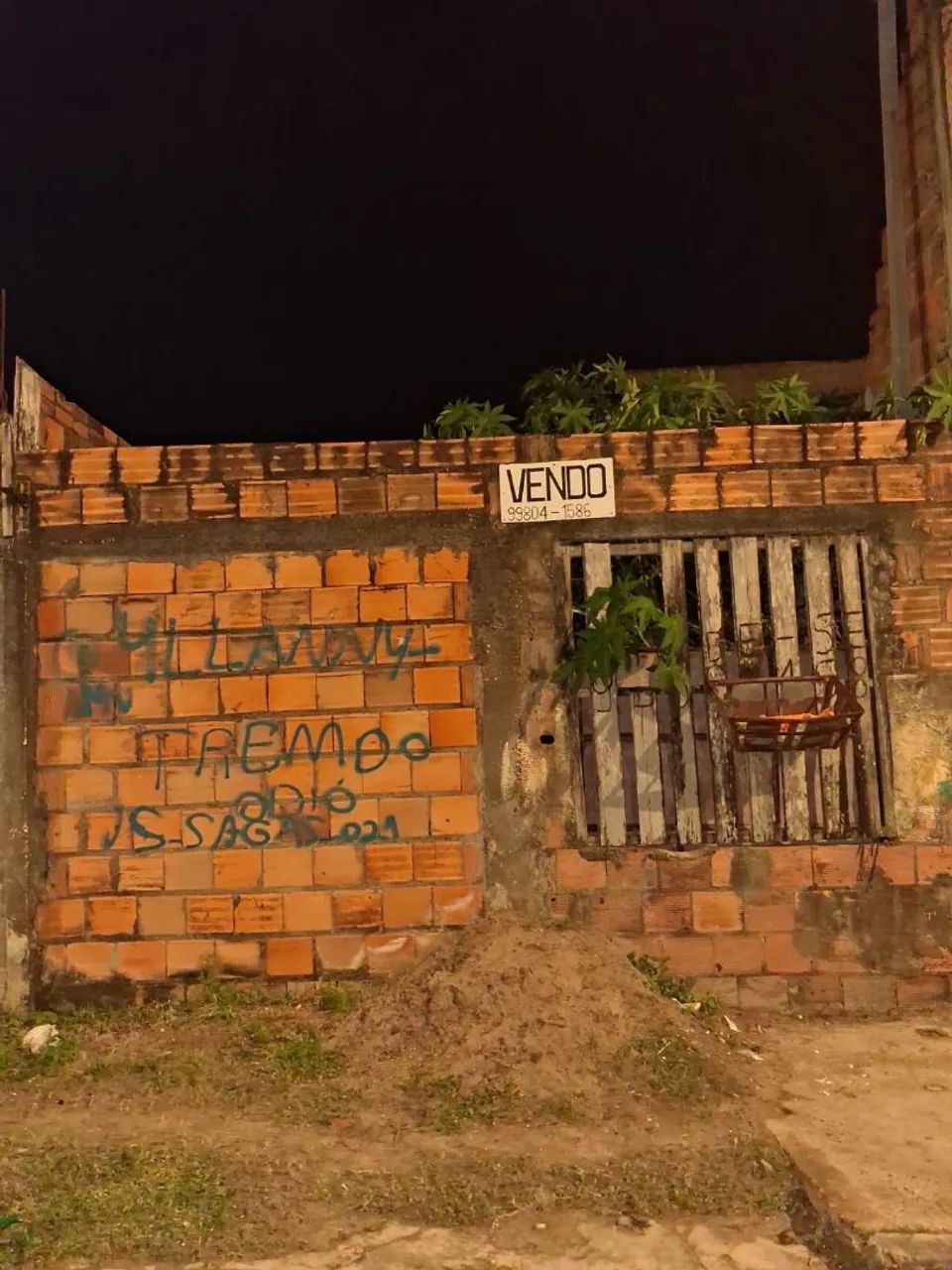 Terreno com uma casa 