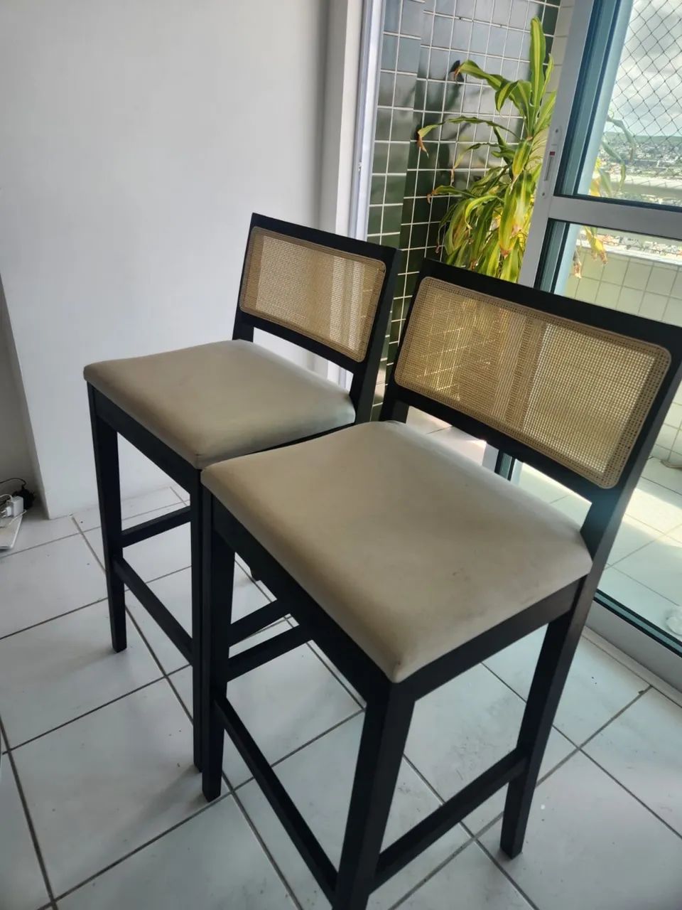 Conjunto 2 Banquetas com Encosto - Foto 4