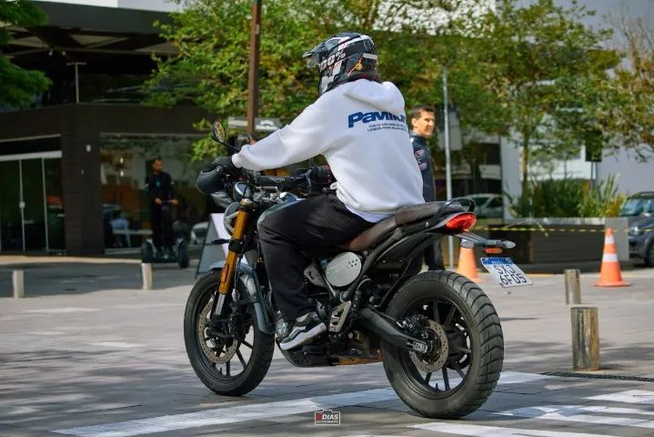 Triumph Scrambler 400X 2025 - Foto 3