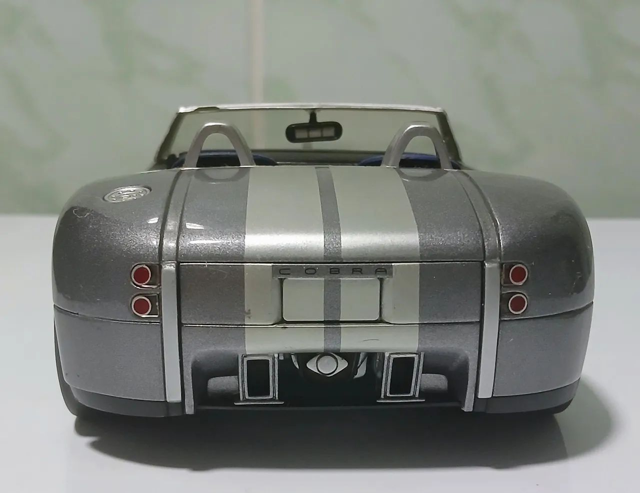 Miniatura 1/18 Ford Shelby cobra Concept  - Foto 2