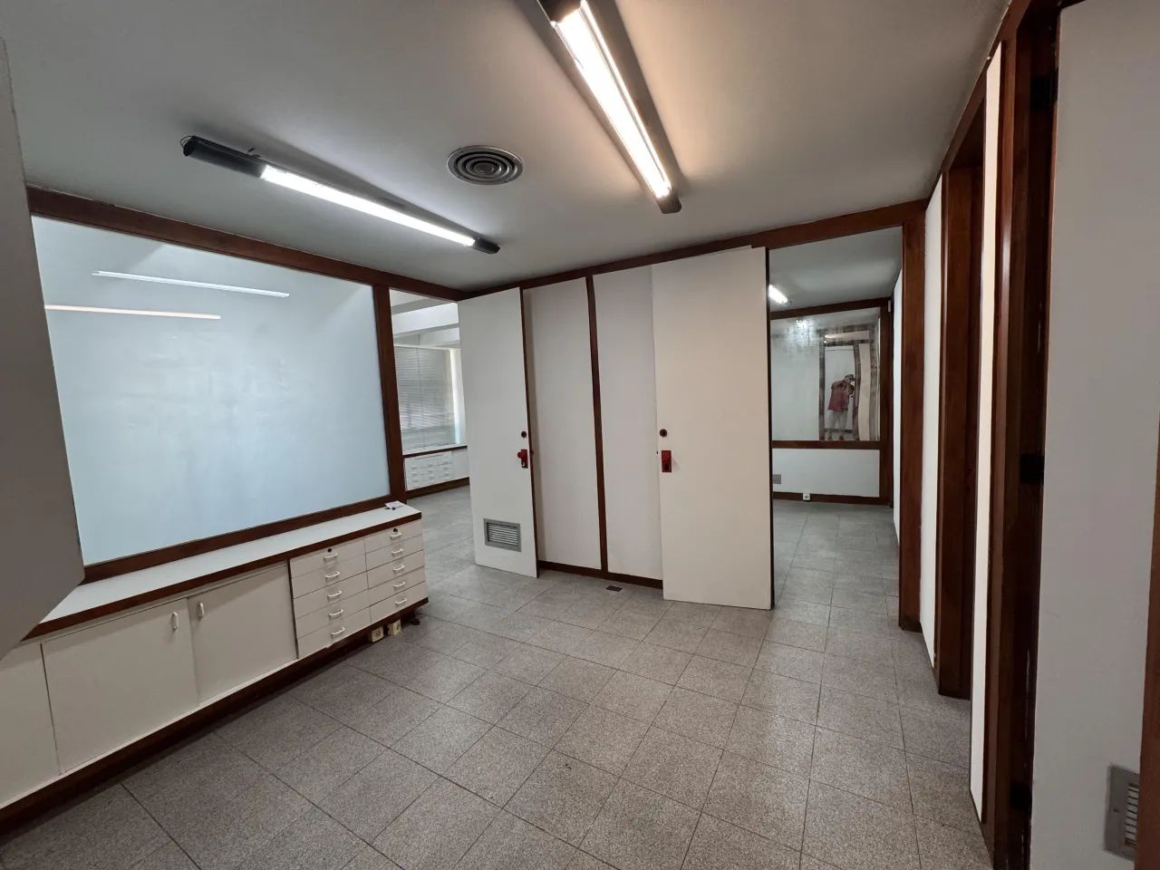 Escritório com 110m2. Lindamente Reformado. Divisão Otimizada do Espaço - Foto 14