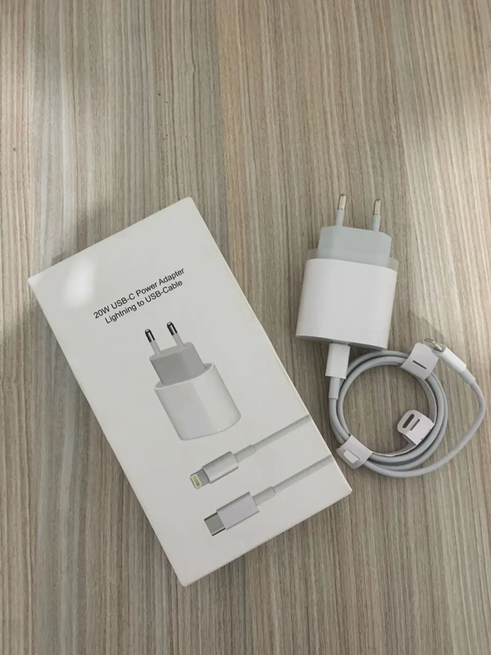 Carregador de iPhone 