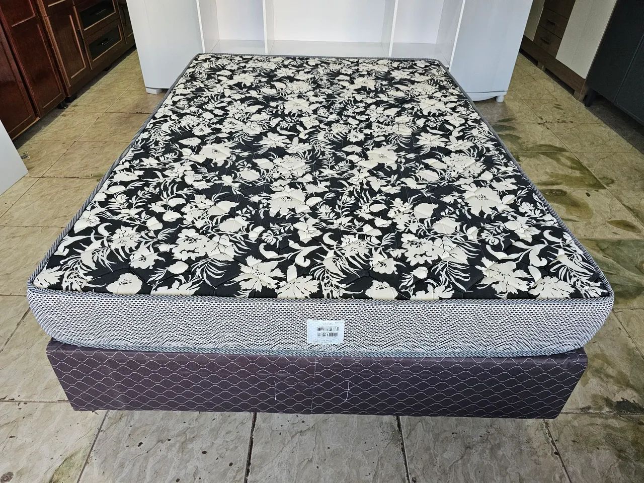 Cama box conservada de espuma 