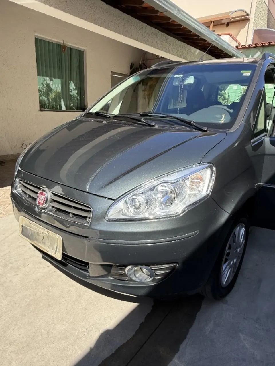 Fiat Idea Attractive 1.4 Fire Flex 8V 5P 2012 - Foto 2