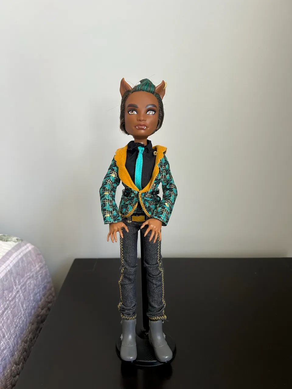 Boneco monster high clawd wolf