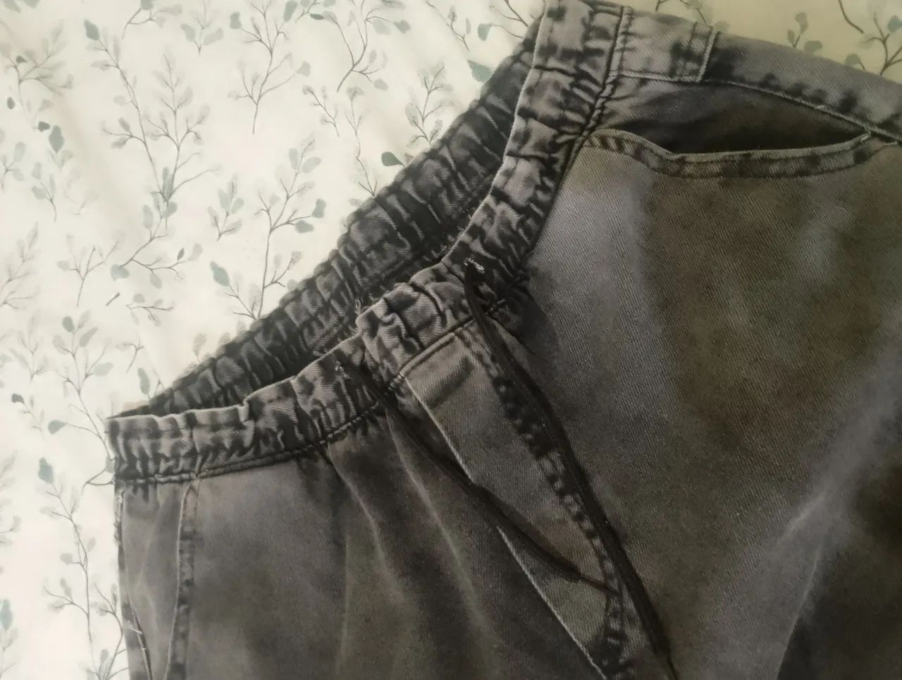 Calça Cargo Cinza Estilo Jeans com Elastano Tam. M (Nova) - Foto 4