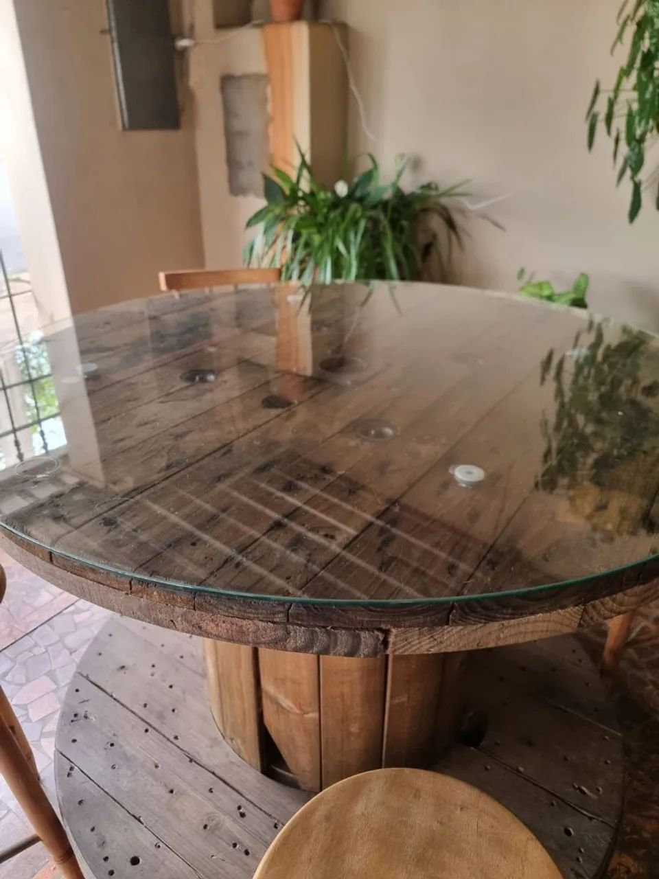 Mesa Carretel com Tampo de Vidro - Foto 2