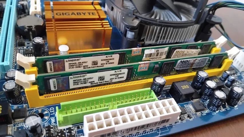 kit placa mae gigabyte ga g35m core2duo E4500 e 4gb de ram ddr2 - Foto 3