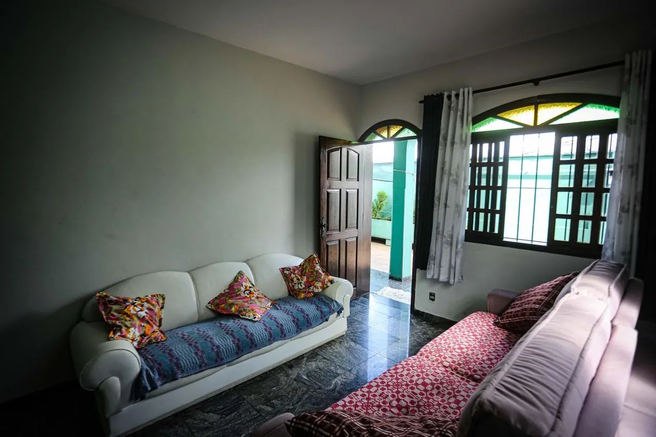 Casa à Venda - Ermelinda, 4 Quartos, 243 m2 - Foto 3