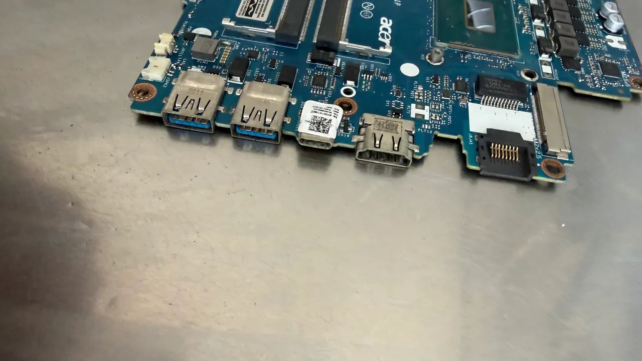 Placa mãe a Acer nitro 5 com Defeito  - Foto 2