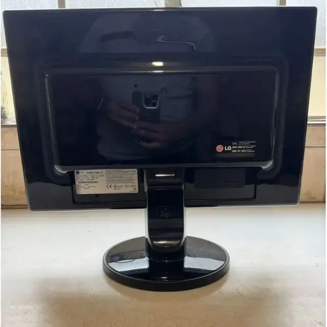 Pc e monitor 19 lg