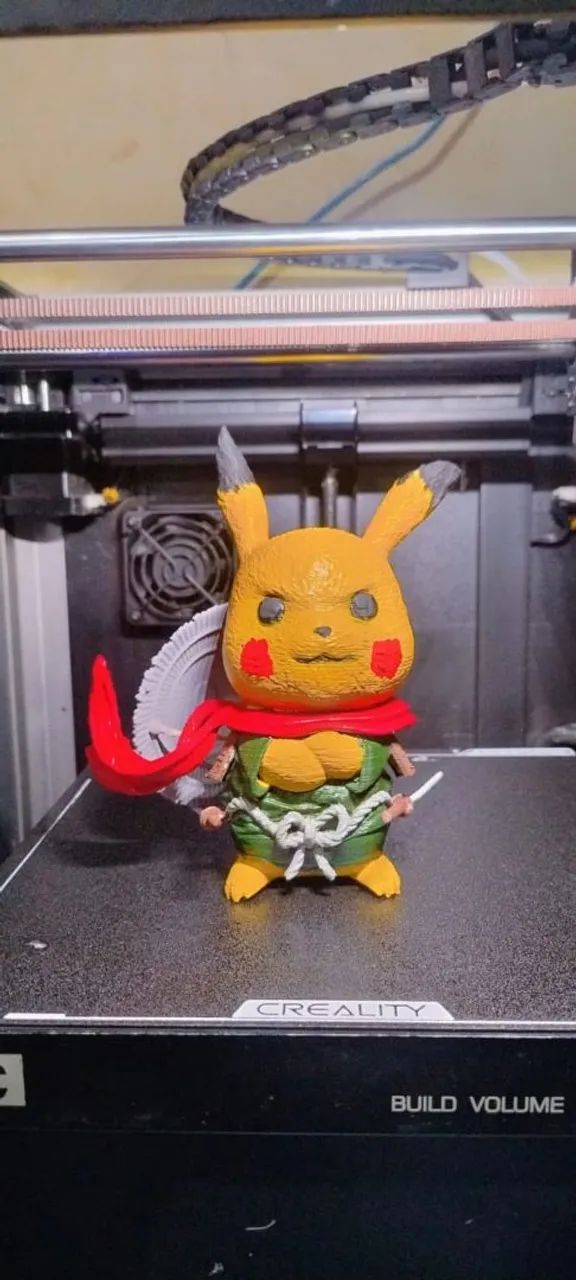 Pikachu Samurai em 3D - feita na creality K2 - filamento Voolt 