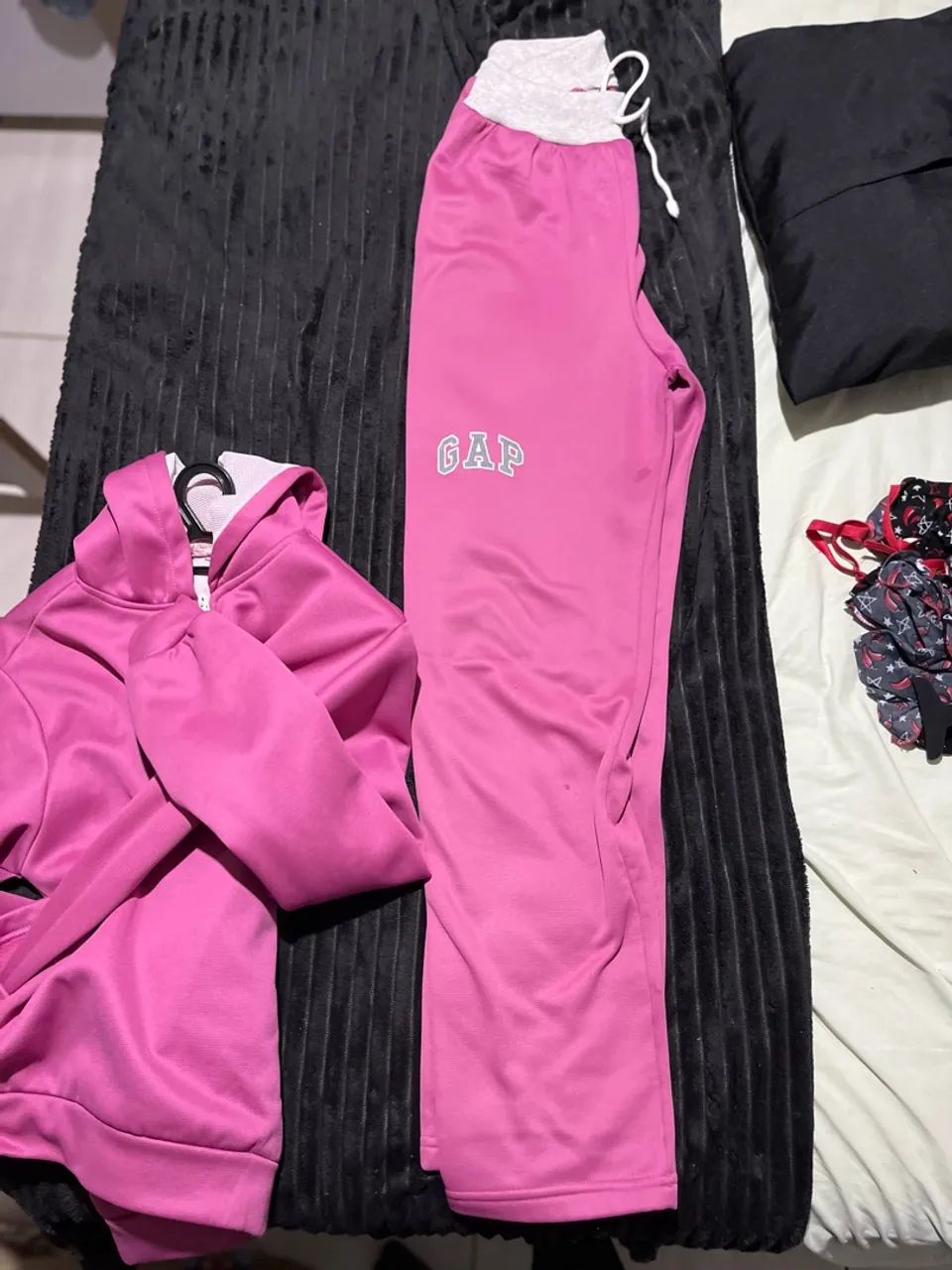 Conjunto de moletom rosa  - Foto 4