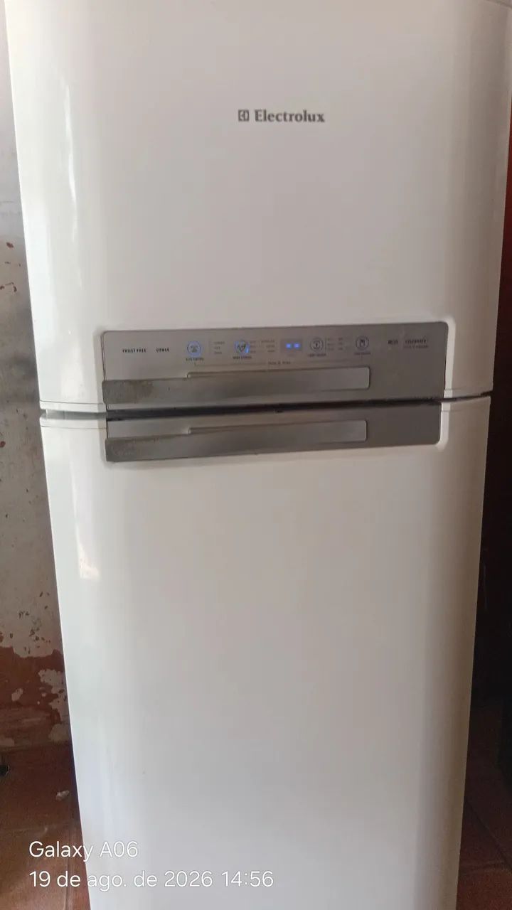 Vende-se geladeira 