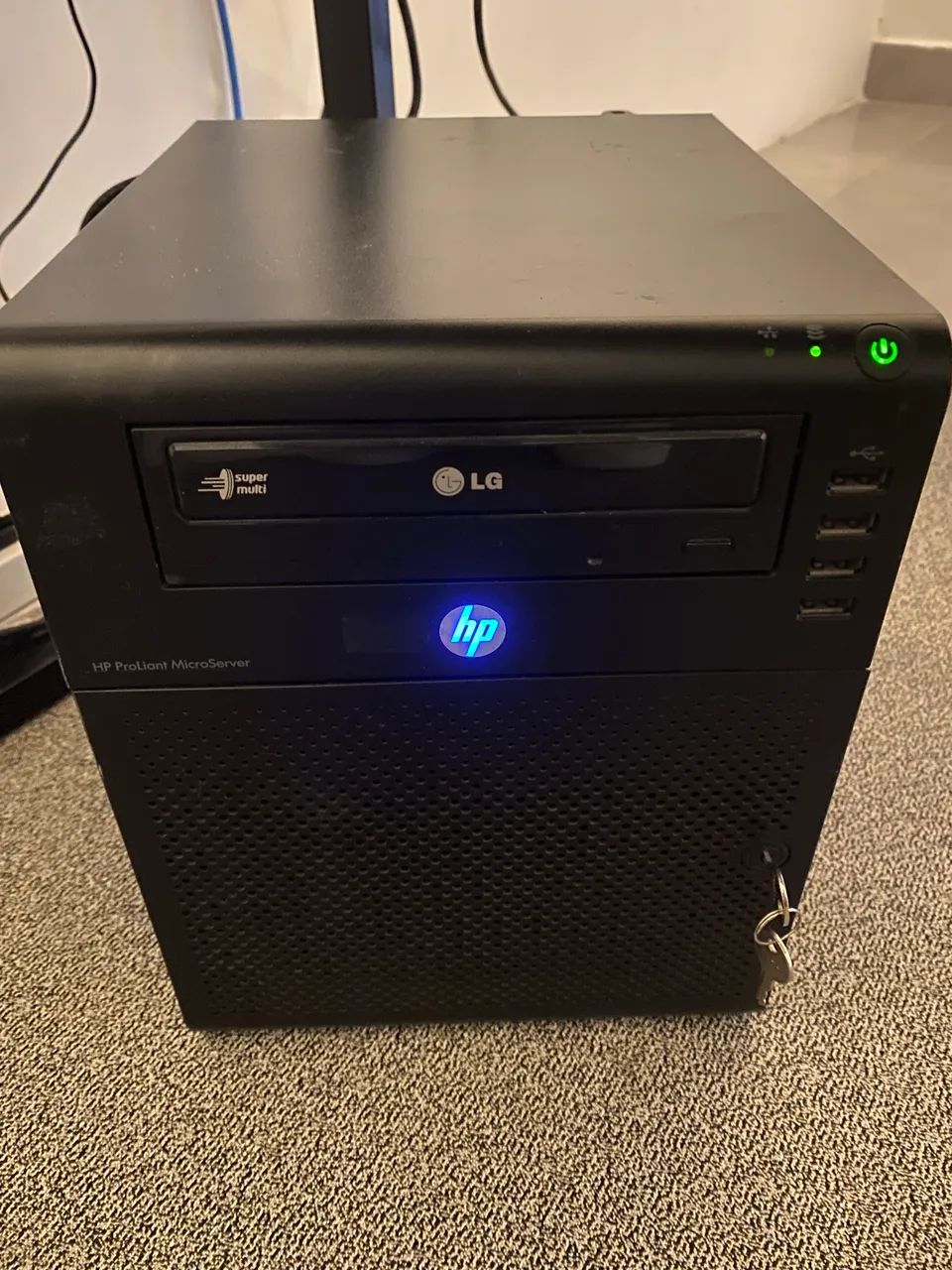 Servidor HP ProLiant MicroServer G7