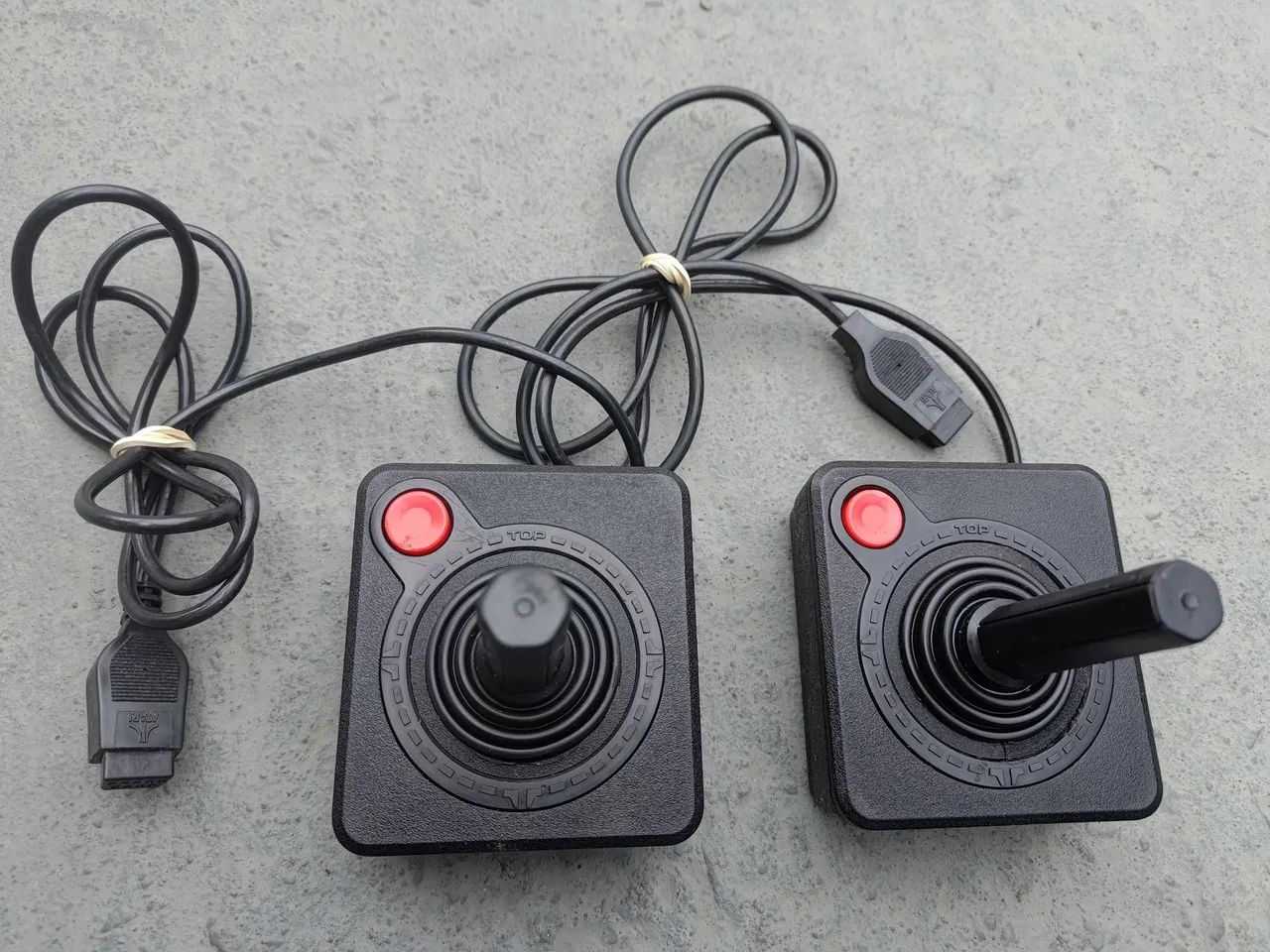 Par controles originais Atari 2600 funcionando perfeitamente  - Foto 2