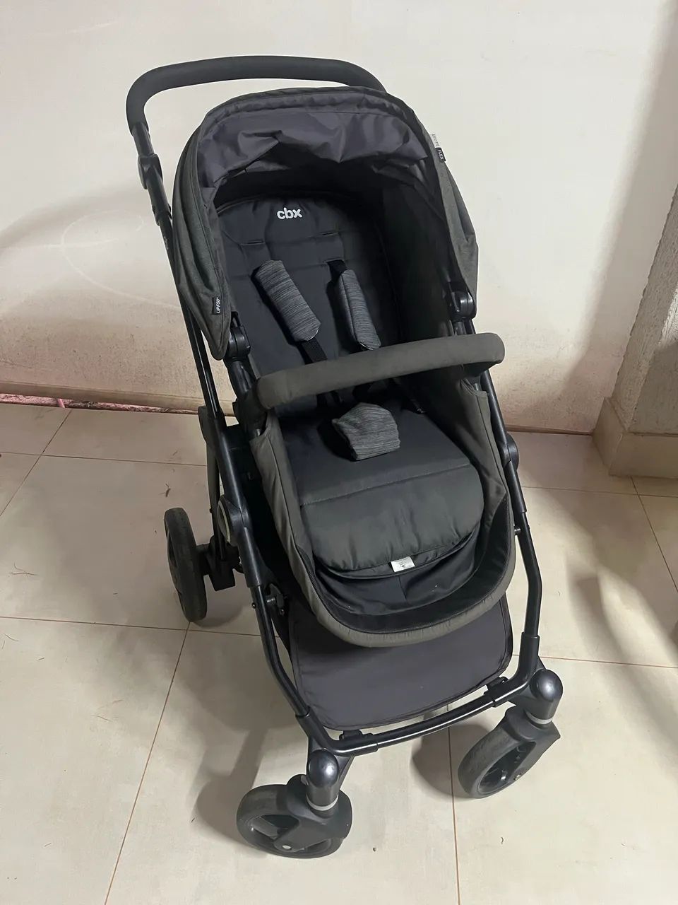 Carrinho de Bebê Semi-Novo - Foto 4