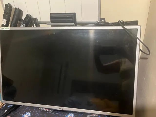 VENDO TV LG COM CONTROLE 32 POLEGADAS - Foto 3