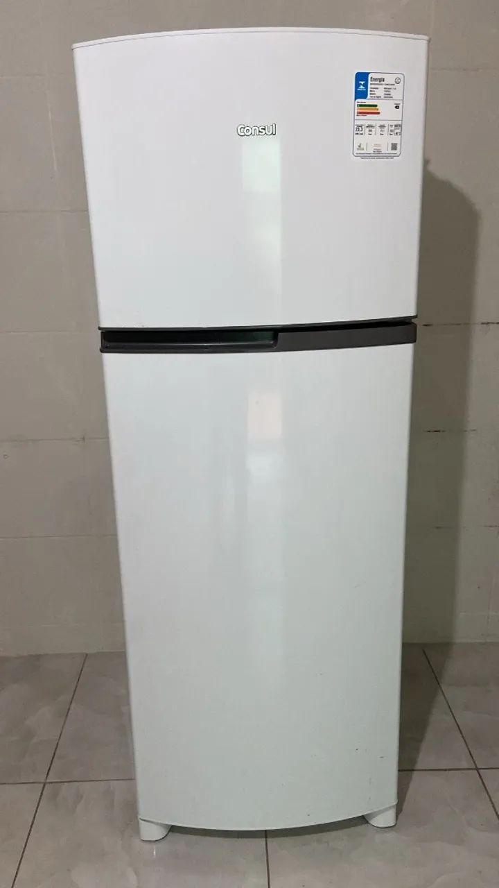Geladeira da marca cônsul 260 litro - Foto 4
