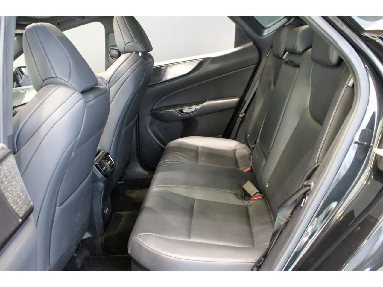 Lexus NX-350h F-sport 2.5 16V Aut. (hybrid), foto 14 de 14