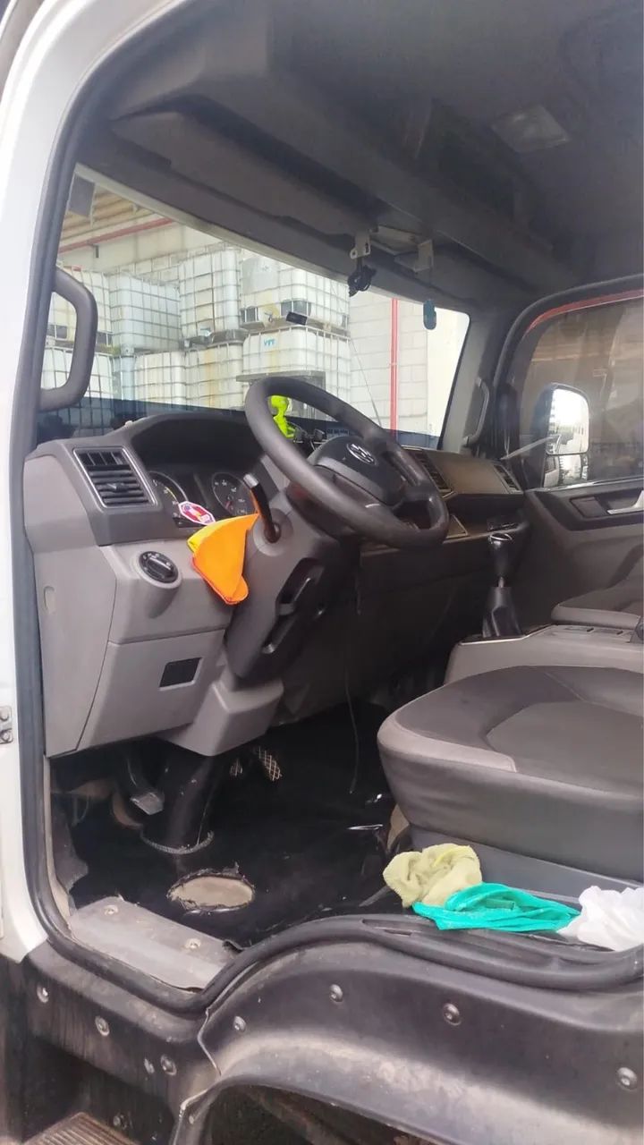 Vw.  11 180 prime no chassi. . Ano. 2020.  - Foto 2