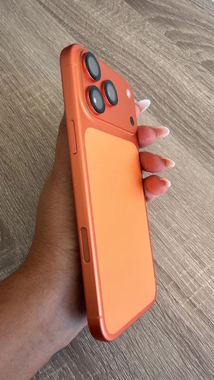 iPhone 17 Pro Max 256 GB blindado sem marca de uso com caixa - Foto 3