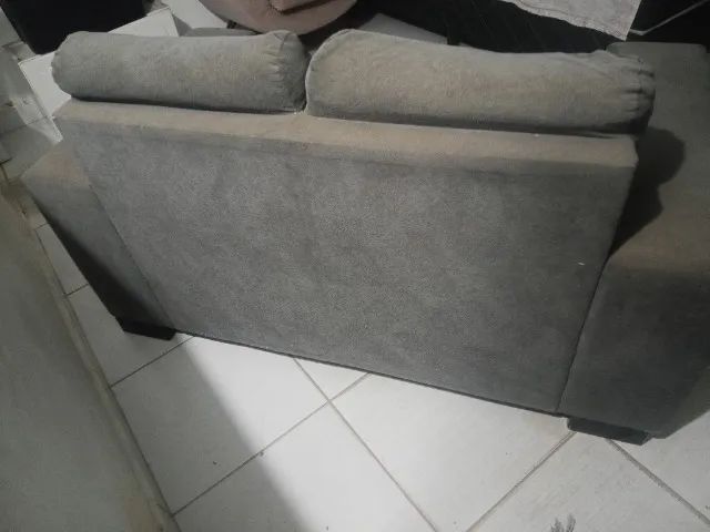 Sofá dois lugares cinza 