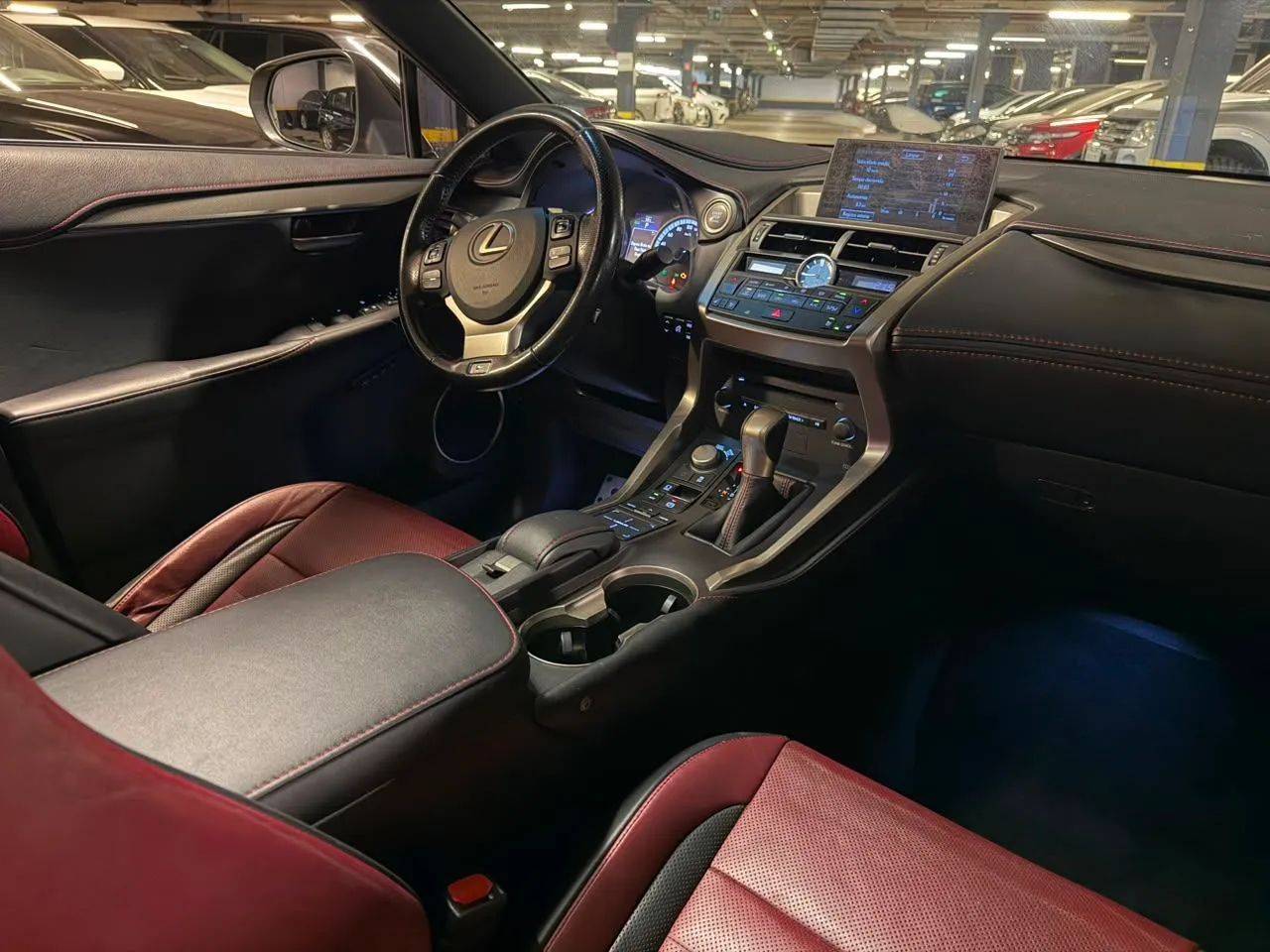 Lexus NX-200t F-sport 2.0 16V 238cv Aut., foto 6 de 10