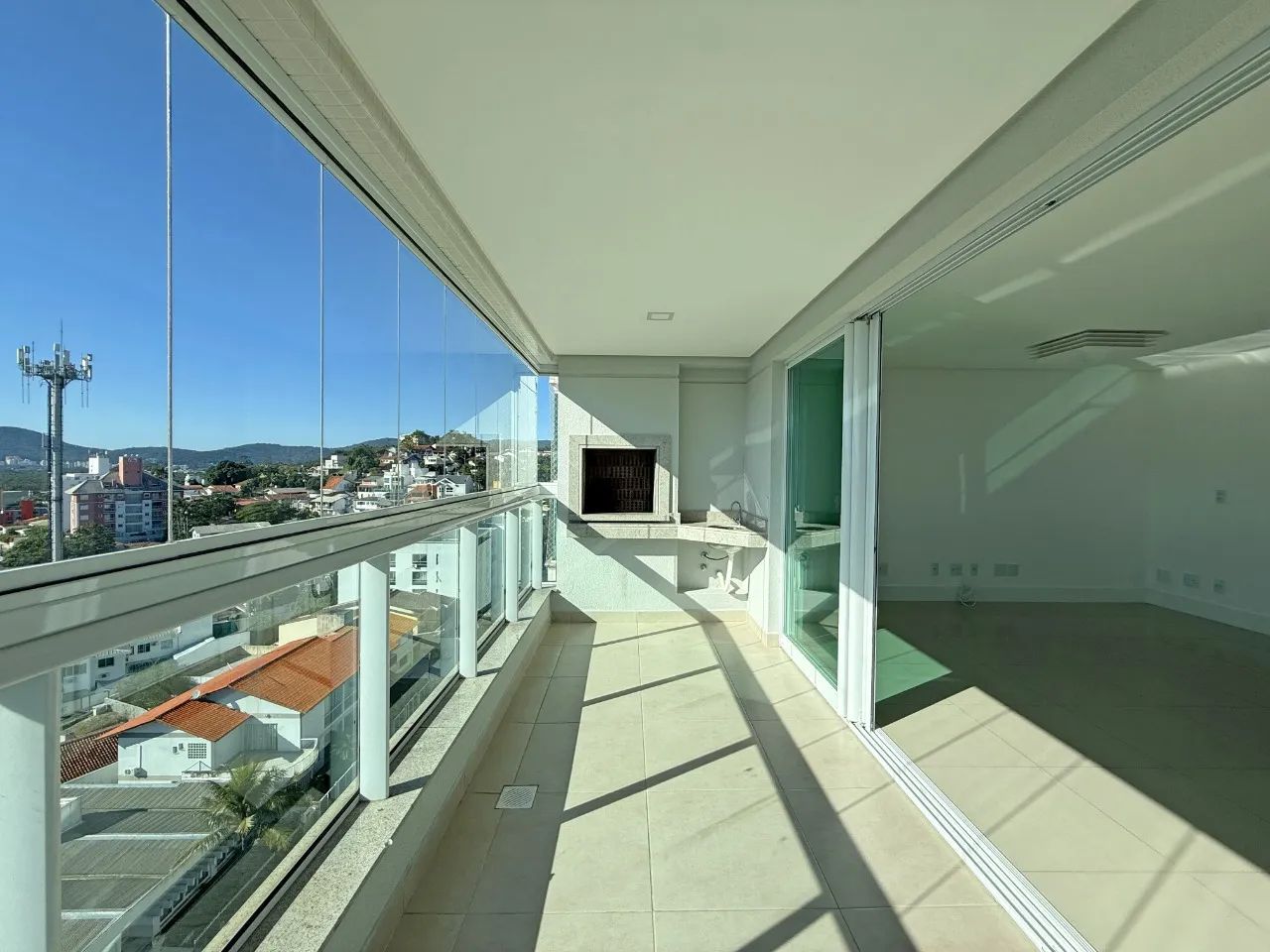 Apartamento 3 dormitórios com vista mar no Agronômica, Florianópolis. - Foto 4