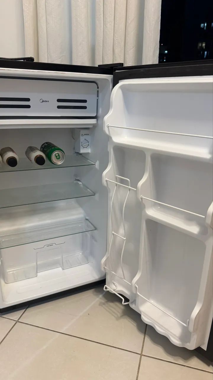 Frigobar Midea