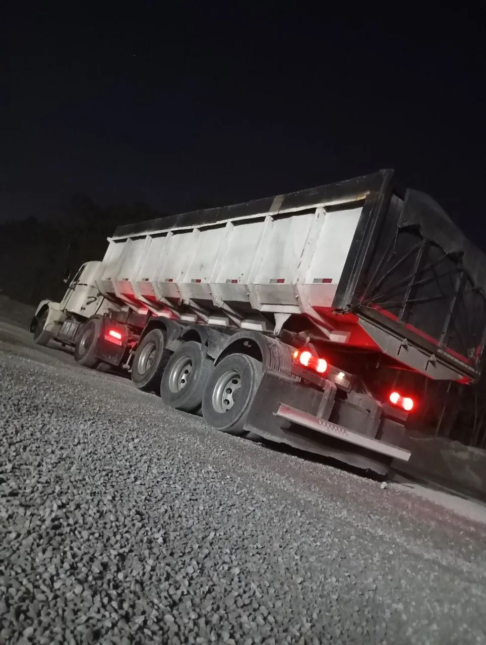 Volvo n10 carreta caçamba  - Foto 2