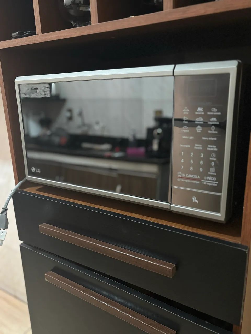 Micro-ondas LG 30L - EasyClean - Foto 2
