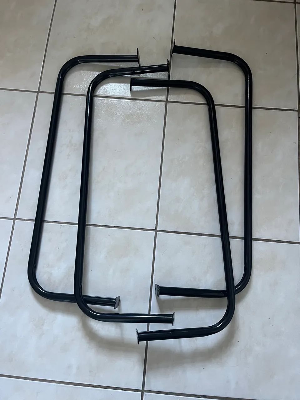 Arara de parede 15,00 cada 