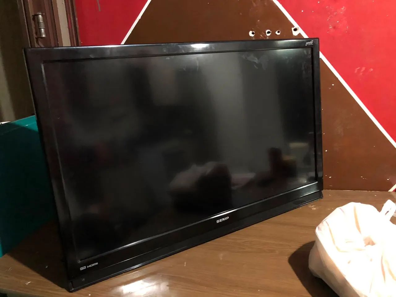 Tv 42" Semp Toshiba usada 