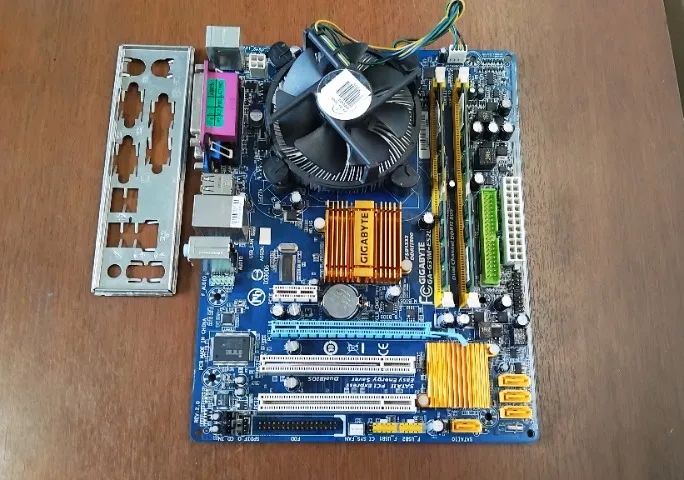 kit placa mae gigabyte ga g35m core2duo E4500 e 4gb de ram ddr2