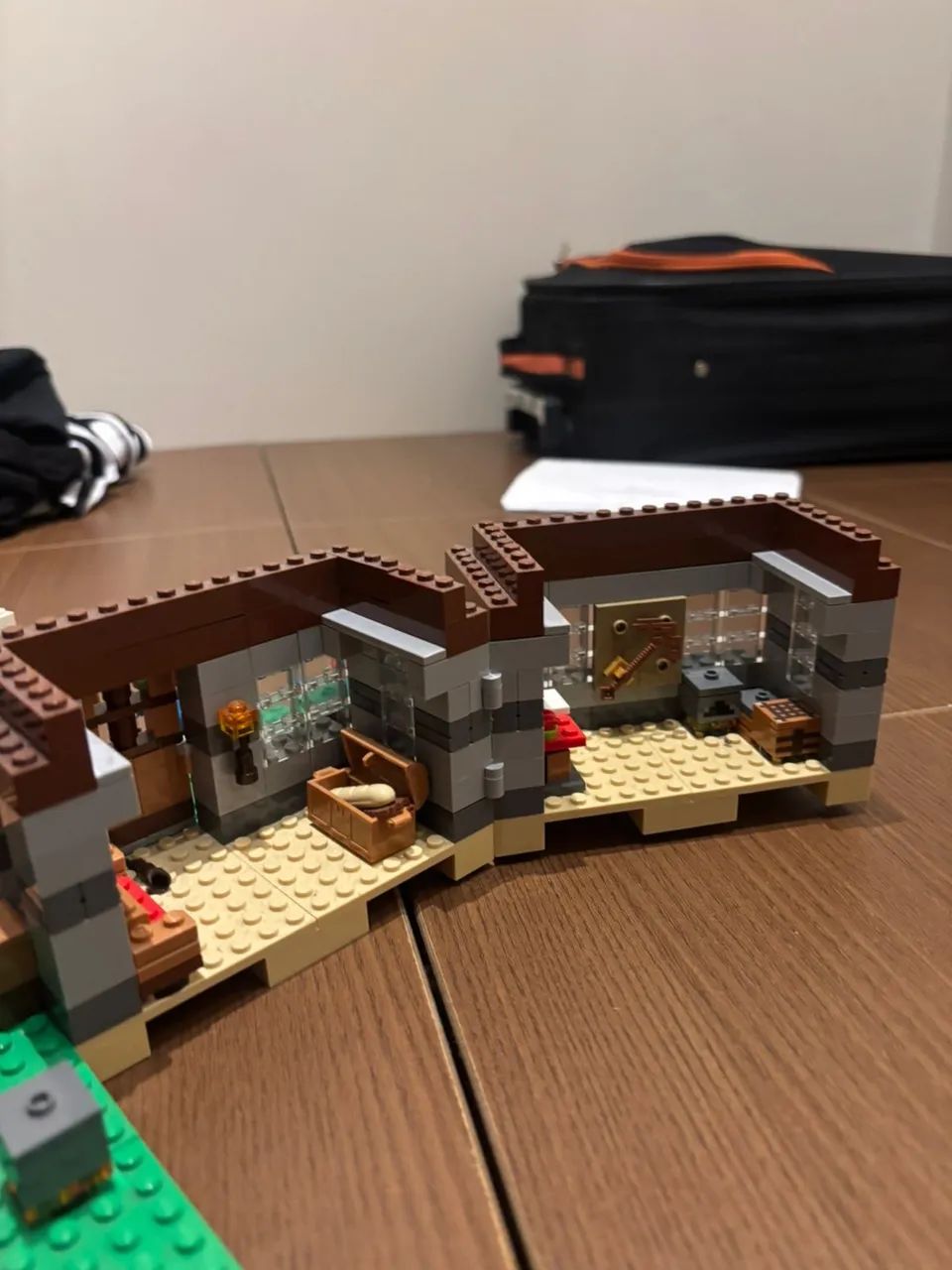 LEGO Minecraft: O Chalé da Abelha (21241) - Foto 4