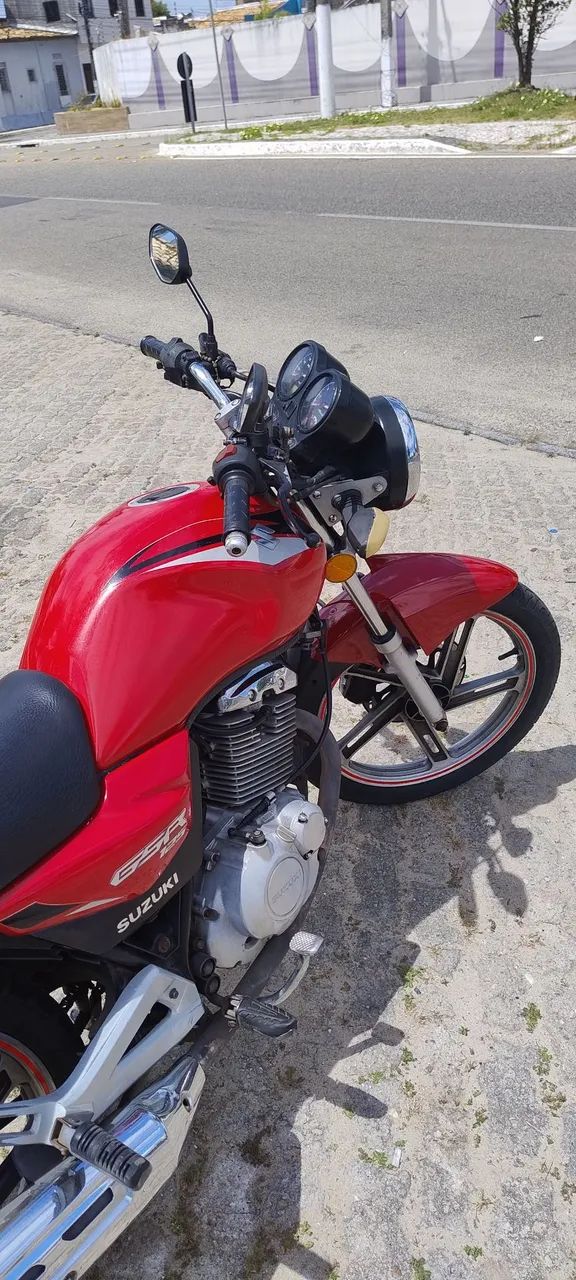 Vendo Suzuki GSR 2013 - Foto 4