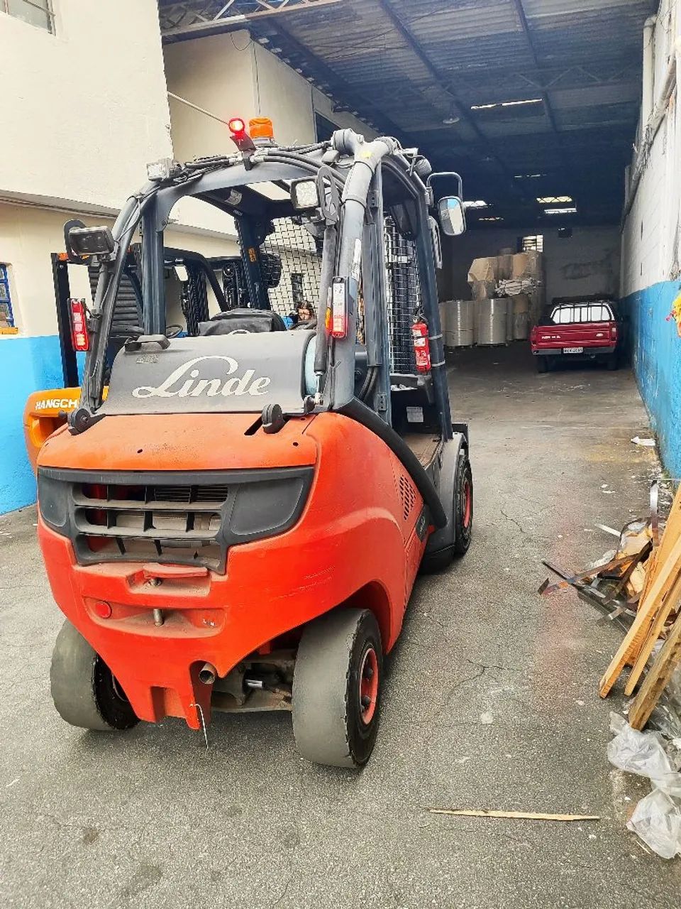 Empilhadeira Linde para 3500 kgs 