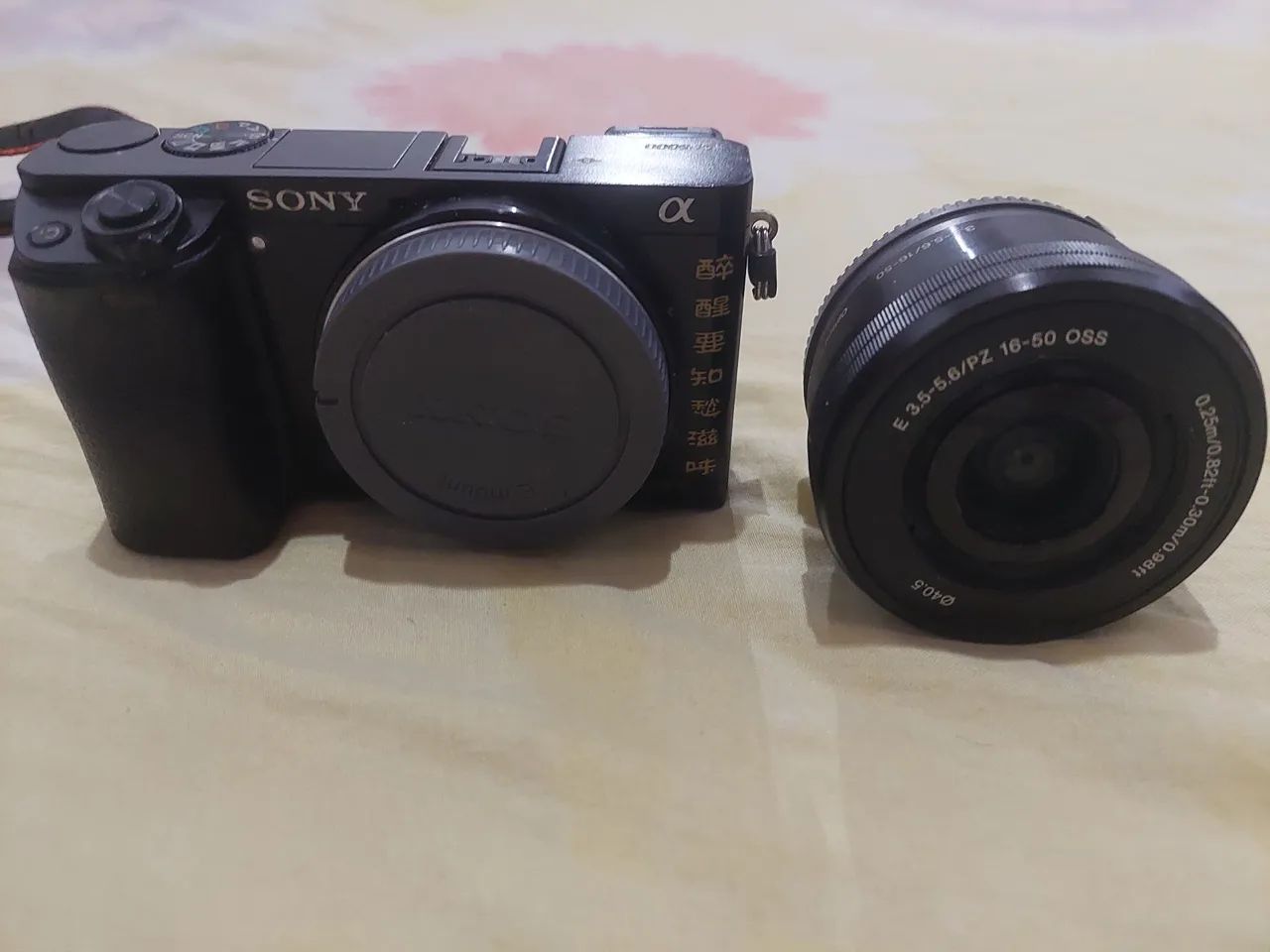 Camera Sony mirrorless a6000 - Foto 4