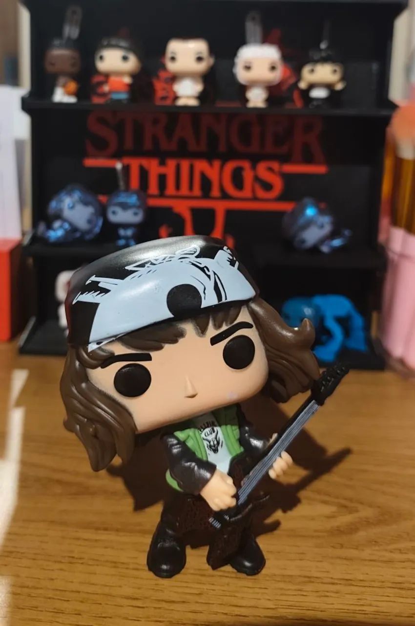 Funko pop Eddie stranger things