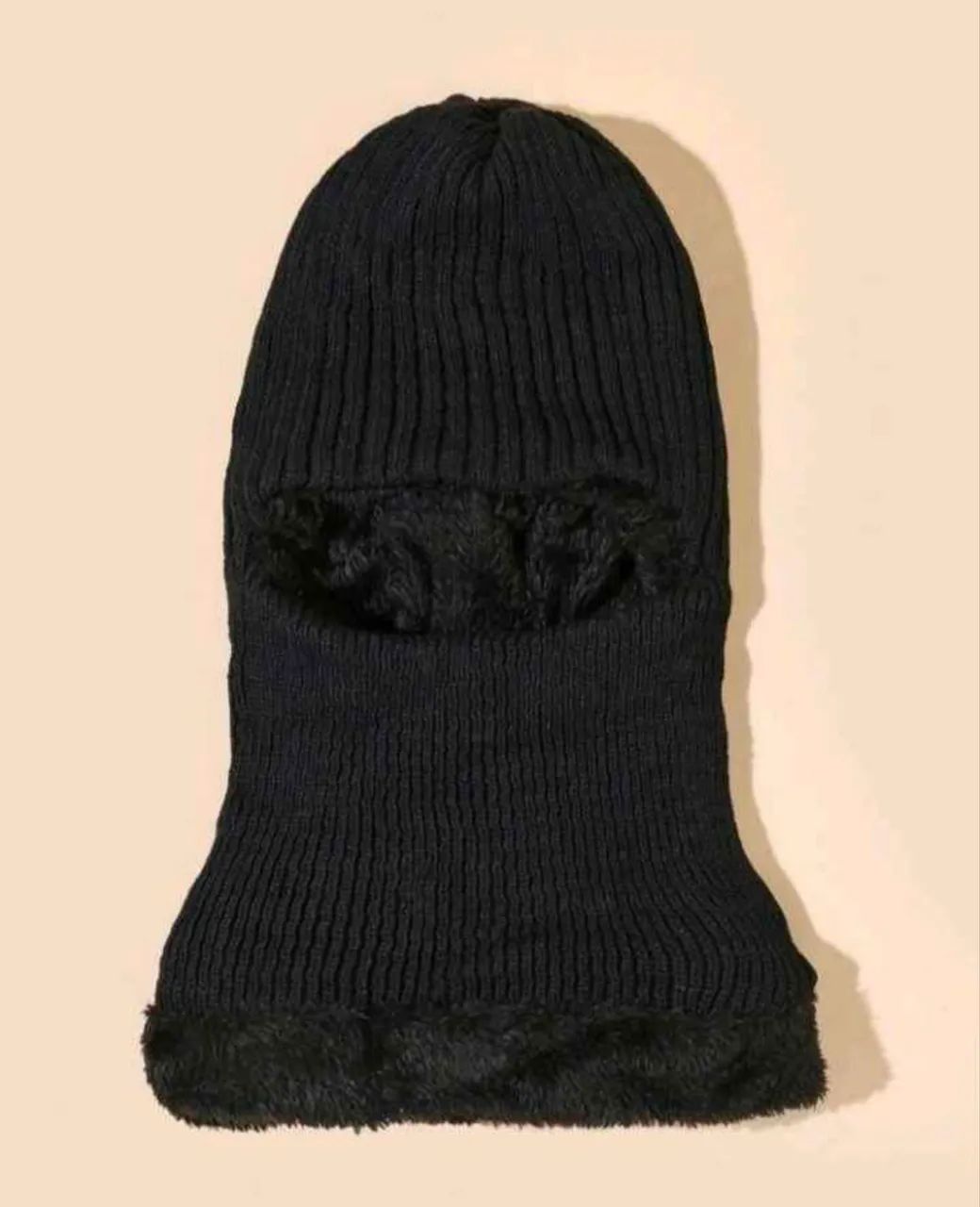 Balaclava / gorro em Tricot forrada TAM U - Foto 3