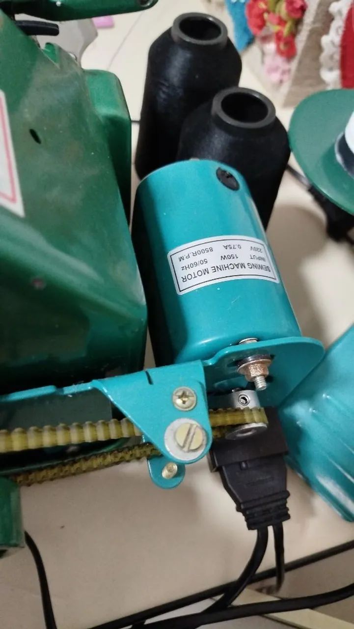 Máquina overloque chinesinha  - Foto 5
