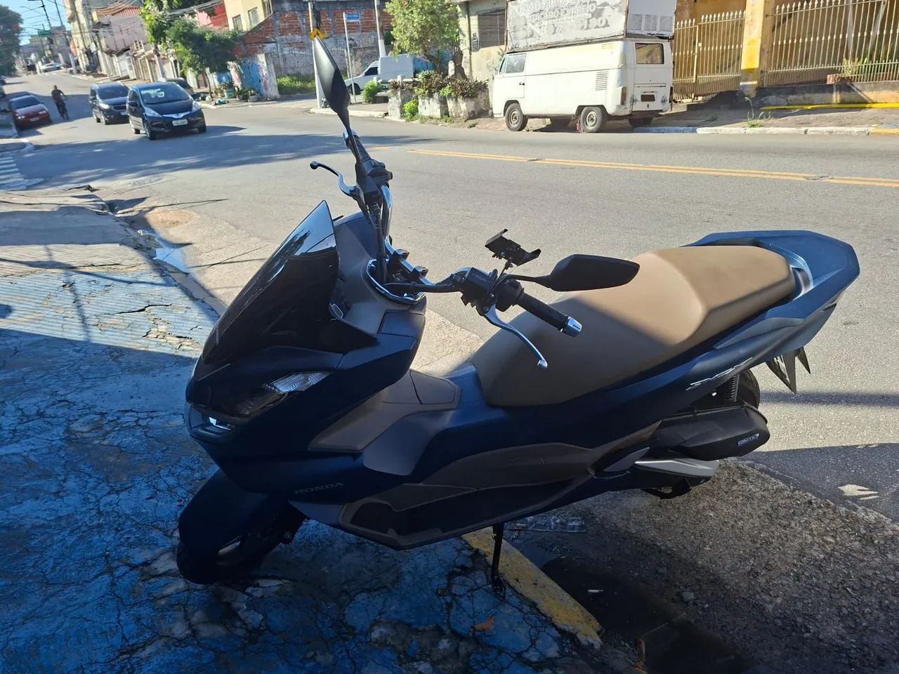 PCX DLX ABS 3.500 KM - Foto 2
