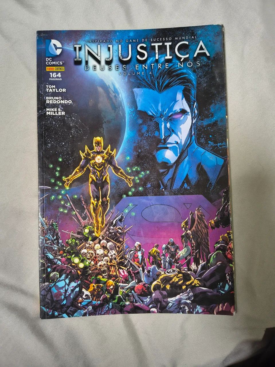 HQ Injustice: Gods Among Us #4
