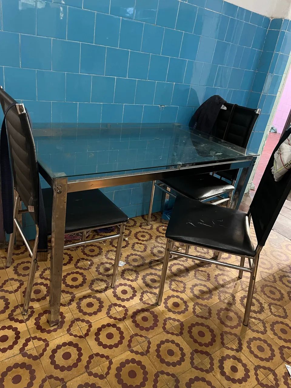 Mesa 4 lugares (10x no cartão)
