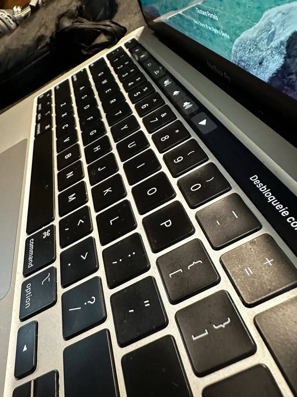 MacBook Pro M2 - 8GB RAM - SSD 256GB