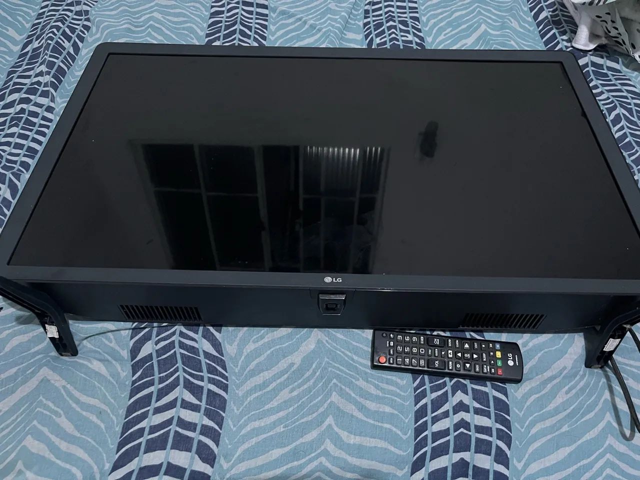 TV LG com tela queimada - som funcionando